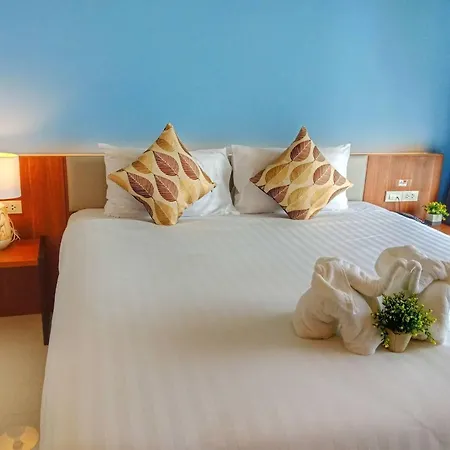 Louis' Runway View Hotel - Sha Extra Plus Nai Yang Exterior photo